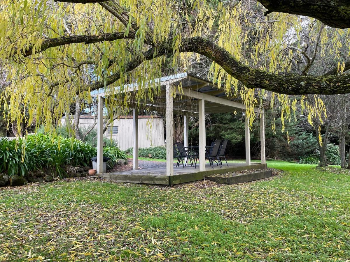 Central Highlands Motor Inn 凯恩顿 外观 照片