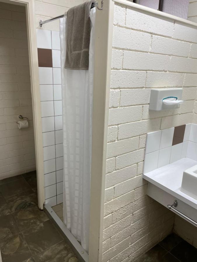 Central Highlands Motor Inn 凯恩顿 外观 照片